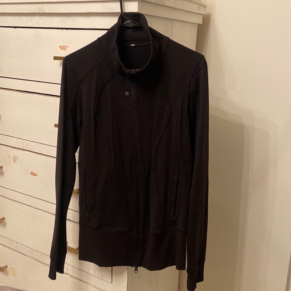 LULU LEMON JACKET